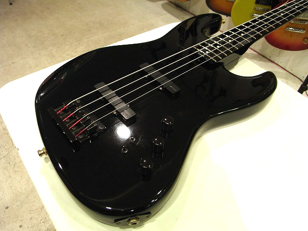 Blade LEVINSON B-3PMB Active Jazz Bass - Teenarama! Used Guitar 